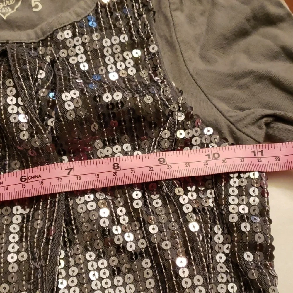 OSHKOSH Girl sz 5 Grey with Silver Sequins Top EUC